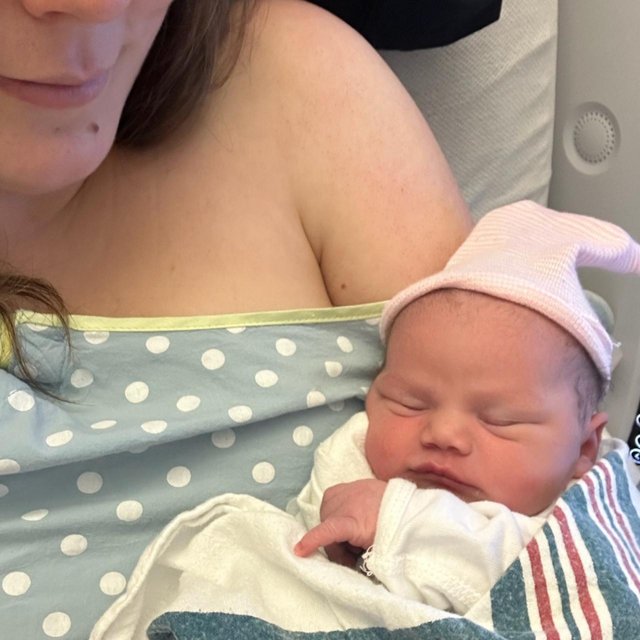Bonding With Baby Born Through Surrogacy: 7 Proven Ways to Build Deep Attachment